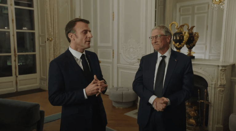 Emmanuel Macron et Bill Gates échangent sur la lutte contre la polio